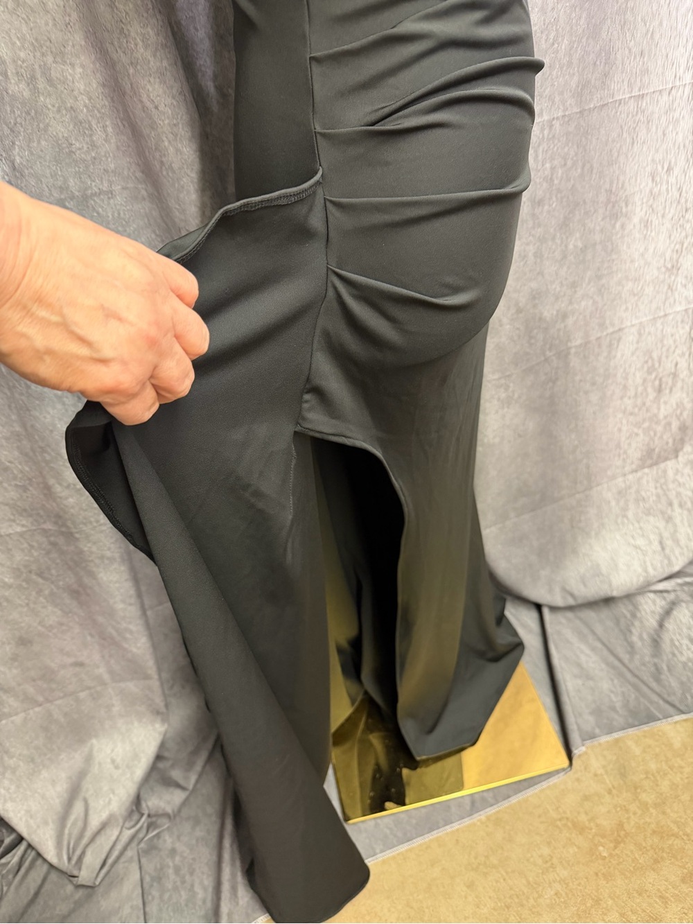 One-Shoulder Black Evening Dress - Picture 4 of 6